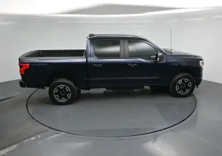 Ford F-150 Lightning 2024 AWD Pro 4dr SuperCrew 5.5 ft. SB