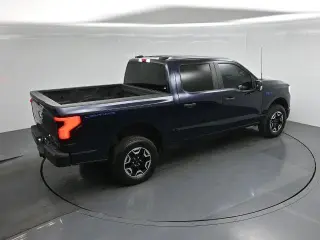 Ford F-150 Lightning 2024 AWD Pro 4dr SuperCrew 5.5 ft. SB