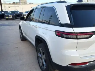 Jeep Grand Cherokee 2022 4x2 Limited 4dr SUV (midyear release)