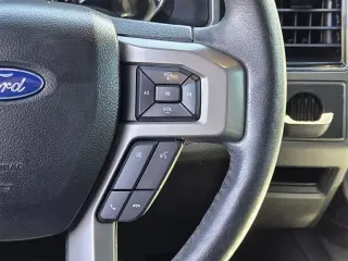 Ford Expedition 2021 4x2 XLT 4dr SUV