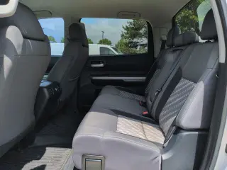 Toyota Tundra 2018 4x2 SR5 4dr CrewMax Cab Pickup SB (5.7L V8)