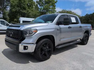 Toyota Tundra 2018 4x2 SR5 4dr CrewMax Cab Pickup SB (5.7L V8)