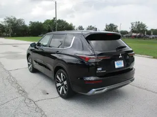 Mitsubishi Outlander 2025 SE 4dr SUV
