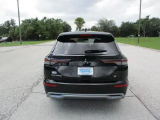 Mitsubishi Outlander 2025 SE 4dr SUV