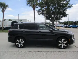 Mitsubishi Outlander 2025 SE 4dr SUV