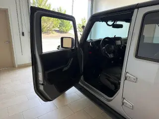 Jeep Wrangler Unlimited 2015 4x4 Rubicon 4dr SUV