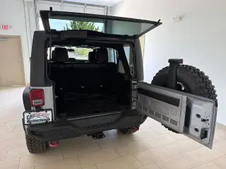 Jeep Wrangler Unlimited 2015 4x4 Rubicon 4dr SUV