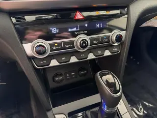 Hyundai ELANTRA 2020 Limited 4dr Sedan SULEV