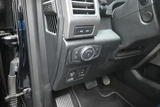 Ford F-150 2018 4x4 Platinum 4dr SuperCrew 5.5 ft. SB