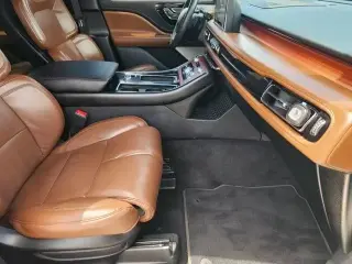 Lincoln Aviator 2021 AWD Reserve 4dr SUV