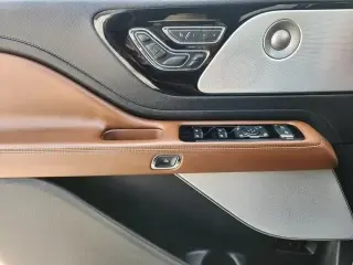 Lincoln Aviator 2021 AWD Reserve 4dr SUV