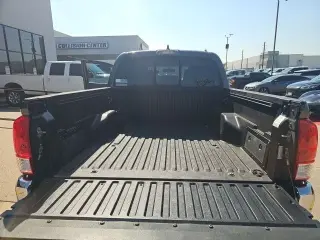 Toyota Tacoma 2017 4x2 TRD Off-Road 4dr Double Cab 5.0 ft SB