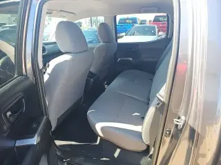 Toyota Tacoma 2017 4x2 TRD Off-Road 4dr Double Cab 5.0 ft SB