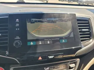 Honda Pilot 2019 AWD Touring 4dr SUV w/Rear Captain's Chairs