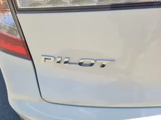 Honda Pilot 2019 AWD Touring 4dr SUV w/Rear Captain's Chairs