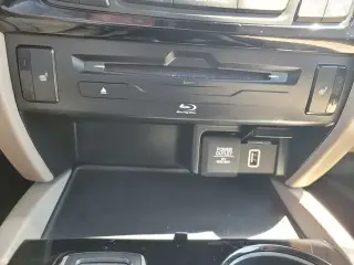 Honda Pilot 2019 AWD Touring 4dr SUV w/Rear Captain's Chairs