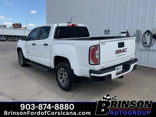 GMC Canyon 2021 4x4 AT4 4dr Crew Cab 5 ft. SB (Cloth)