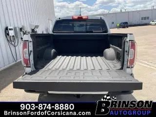 GMC Canyon 2021 4x4 AT4 4dr Crew Cab 5 ft. SB (Cloth)