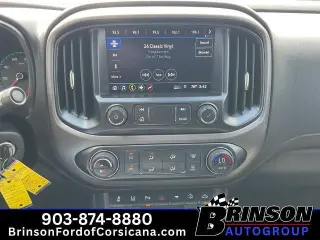 GMC Canyon 2021 4x4 AT4 4dr Crew Cab 5 ft. SB (Cloth)