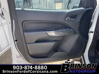 GMC Canyon 2021 4x4 AT4 4dr Crew Cab 5 ft. SB (Cloth)