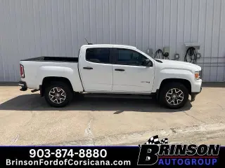 GMC Canyon 2021 4x4 AT4 4dr Crew Cab 5 ft. SB (Cloth)