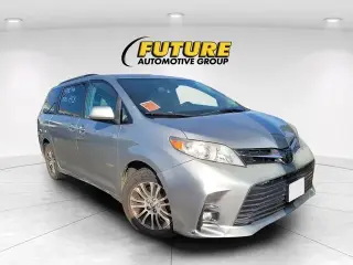 Toyota Sienna 2019 XLE 7-Passenger Auto Access Seat 4dr Mini-Van