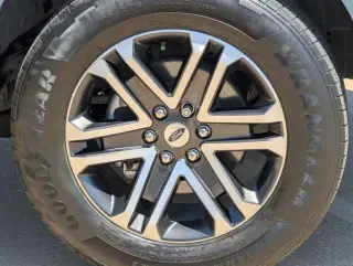 Ford F-150 2023 4x2 XL 4dr SuperCrew 5.5 ft. SB