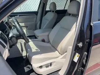 Volkswagen Atlas 2022 V6 SE 4dr SUV w/Technology