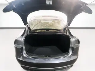 Tesla Model 3 2024 4dr Sedan