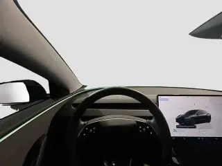 Tesla Model 3 2024 4dr Sedan
