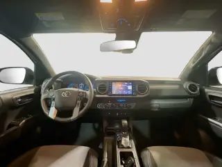 Toyota Tacoma 2023 4x4 TRD Off-Road 4dr Double Cab 5.0 ft SB 6A