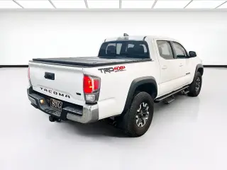 Toyota Tacoma 2023 4x4 TRD Off-Road 4dr Double Cab 5.0 ft SB 6A