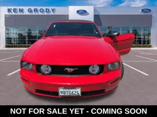 Ford Mustang 2006 GT Deluxe 2dr Convertible
