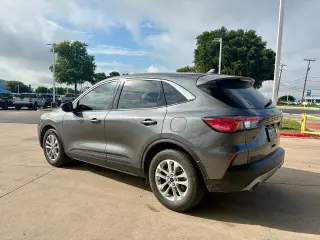 Ford Escape 2022 SE 4dr SUV