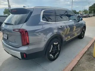Kia Telluride 2024 S 4dr SUV