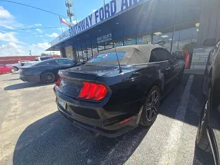 Ford Mustang 2018 EcoBoost 2dr Convertible