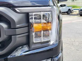 Ford F-150 2023 4x2 XL 4dr SuperCrew 5.5 ft. SB