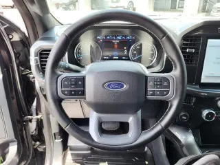 Ford F-150 2023 4x2 XL 4dr SuperCrew 5.5 ft. SB