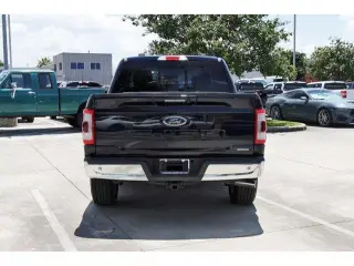 Ford F-150 2022 4x2 Lariat 4dr SuperCrew 5.5 ft. SB