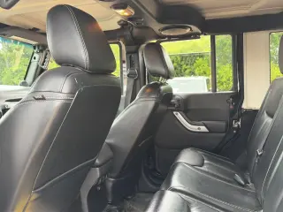 Jeep Wrangler Unlimited 2013 4x4 Sahara 4dr SUV