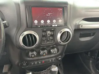Jeep Wrangler Unlimited 2013 4x4 Sahara 4dr SUV