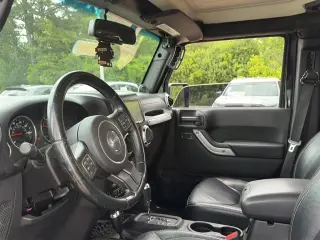 Jeep Wrangler Unlimited 2013 4x4 Sahara 4dr SUV