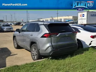 Toyota RAV4 2019 XLE Premium 4dr SUV