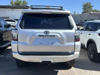 Toyota 4Runner 2016 4x4 SR5 4dr SUV