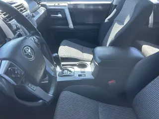 Toyota 4Runner 2016 4x4 SR5 4dr SUV