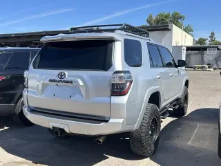 Toyota 4Runner 2016 4x4 SR5 4dr SUV