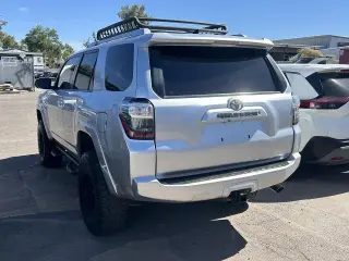 Toyota 4Runner 2016 4x4 SR5 4dr SUV