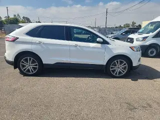 Ford Edge 2023 AWD Titanium 4dr Crossover