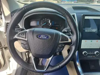 Ford Edge 2023 AWD Titanium 4dr Crossover
