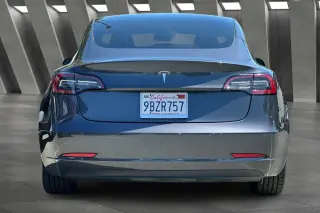 Tesla Model 3 2022 4dr Sedan